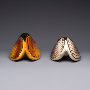 A collection of 19 French ‘Cicada’ wall pocket vases, 20th C. — photo 4