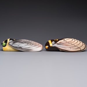 A collection of 19 French ‘Cicada’ wall pocket vases, 20th C. — photo 9