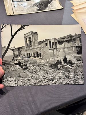 A collection of 19 photographs from the Vietnam War, taken by various press photographers, 3rd quarter 20th C. — photo 14