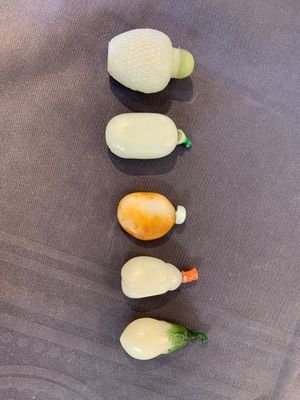 A collection of 20 Chinese jade snuff bottles, 19/20th C. — photo 5