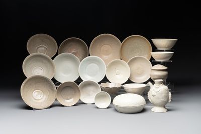A collection of 20 Chinese monochrome wares, Song/Ming