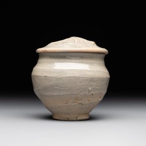A collection of 20 Chinese monochrome wares, Song/Ming — photo 17