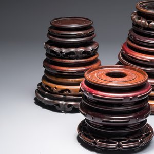 A collection of 20 Chinese wooden stands, 19/20th C. — photo 2