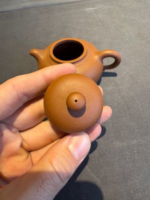 A collection of 20 Chinese Yixing stoneware teapots, 20th C. — photo 114