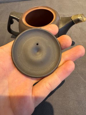 A collection of 20 Chinese Yixing stoneware teapots, 20th C. — photo 12
