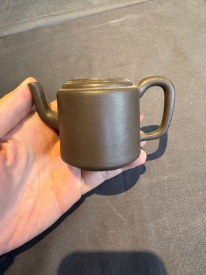 A collection of 20 Chinese Yixing stoneware teapots, 20th C. — photo 125