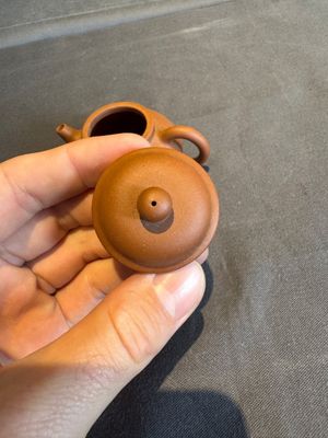 A collection of 20 Chinese Yixing stoneware teapots, 20th C. — photo 128