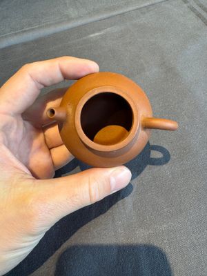 A collection of 20 Chinese Yixing stoneware teapots, 20th C. — photo 130