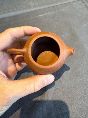 A collection of 20 Chinese Yixing stoneware teapots, 20th C. — photo 138