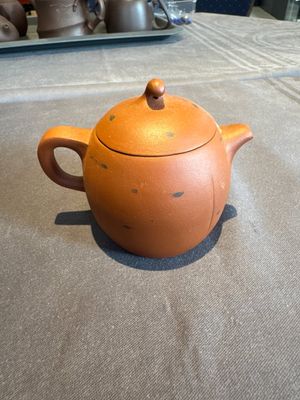 A collection of 20 Chinese Yixing stoneware teapots, 20th C. — photo 157