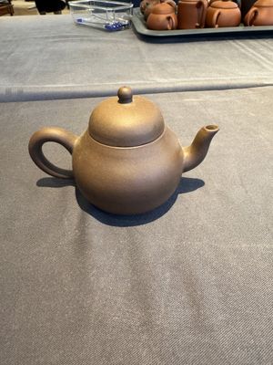 A collection of 20 Chinese Yixing stoneware teapots, 20th C. — photo 19