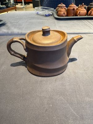 A collection of 20 Chinese Yixing stoneware teapots, 20th C. — photo 27