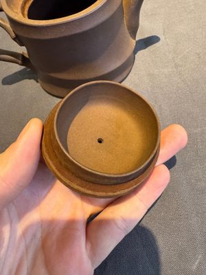 A collection of 20 Chinese Yixing stoneware teapots, 20th C. — photo 29