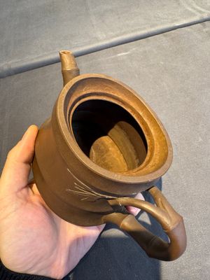 A collection of 20 Chinese Yixing stoneware teapots, 20th C. — photo 31