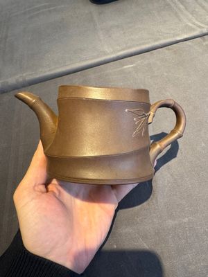 A collection of 20 Chinese Yixing stoneware teapots, 20th C. — photo 32