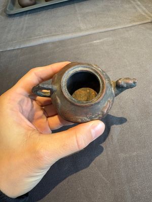 A collection of 20 Chinese Yixing stoneware teapots, 20th C. — photo 84