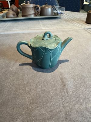 A collection of 20 Chinese Yixing stoneware teapots, 20th C. — photo 90