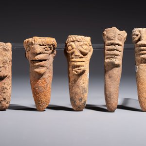 A collection of 20 terracotta 'Komaland' figures, Ghana, 13/16th C. — photo 6