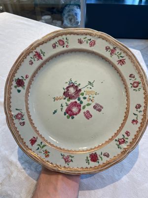 A collection of 22 Chinese famille rose and Imari-style plates, 18th C. — 照片 17