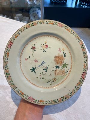 A collection of 22 Chinese famille rose and Imari-style plates, 18th C. — 照片 21