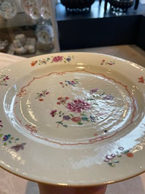 A collection of 22 Chinese famille rose and Imari-style plates, 18th C. — 照片 43