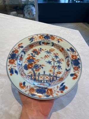 A collection of 22 Chinese famille rose and Imari-style plates, 18th C. — 照片 74