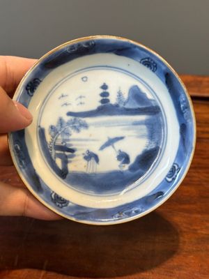 A collection of 23 Chinese cups and saucers, Kangxi/Qianlong — photo 12