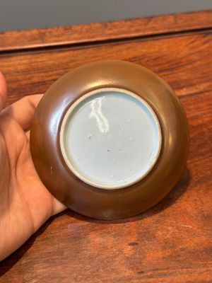A collection of 23 Chinese cups and saucers, Kangxi/Qianlong — photo 19