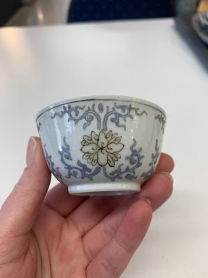 A collection of 24 Chinese blue, white and polychrome wares, 18th C. — photo 15