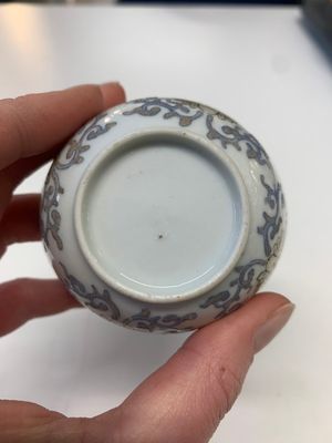 A collection of 24 Chinese blue, white and polychrome wares, 18th C. — photo 18