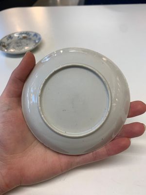 A collection of 24 Chinese blue, white and polychrome wares, 18th C. — photo 4