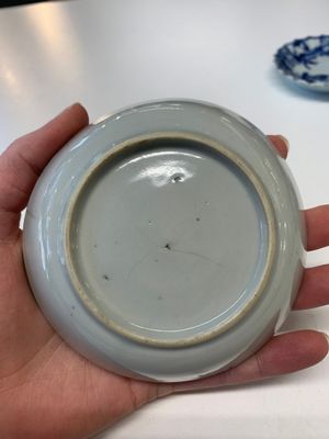 A collection of 24 Chinese blue, white and polychrome wares, 18th C. — photo 52