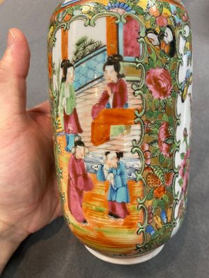 A collection of 28 Chinese Canton famille rose wares, 19th C. — 照片 4