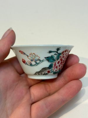 A collection of 28 Chinese famille rose wares, 18th C. and later — photo 103