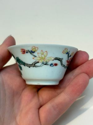 A collection of 28 Chinese famille rose wares, 18th C. and later — photo 107