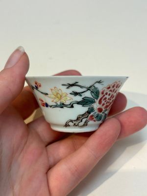 A collection of 28 Chinese famille rose wares, 18th C. and later — photo 109