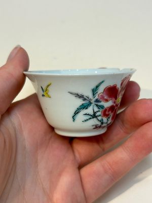 A collection of 28 Chinese famille rose wares, 18th C. and later — photo 115