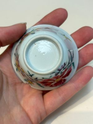 A collection of 28 Chinese famille rose wares, 18th C. and later — photo 117