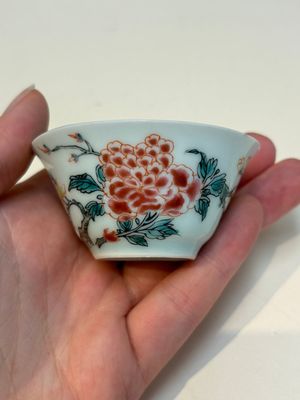 A collection of 28 Chinese famille rose wares, 18th C. and later — photo 118