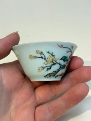 A collection of 28 Chinese famille rose wares, 18th C. and later — photo 121