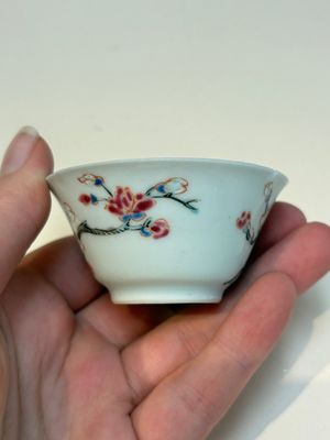 A collection of 28 Chinese famille rose wares, 18th C. and later — photo 126