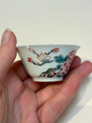 A collection of 28 Chinese famille rose wares, 18th C. and later — photo 127