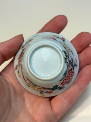 A collection of 28 Chinese famille rose wares, 18th C. and later — photo 135