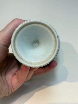 A collection of 28 Chinese famille rose wares, 18th C. and later — photo 24