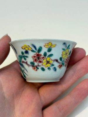 A collection of 28 Chinese famille rose wares, 18th C. and later — photo 89