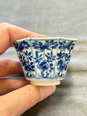 A collection of 31 Chinese blue and white tea wares, Wanli and Chenghua marks, Kangxi — 照片 103