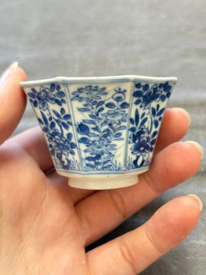A collection of 31 Chinese blue and white tea wares, Wanli and Chenghua marks, Kangxi — 照片 106