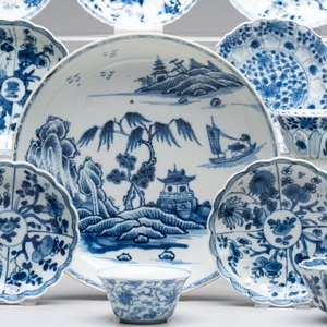 A collection of 31 Chinese blue and white tea wares, Wanli and Chenghua marks, Kangxi — 照片 7
