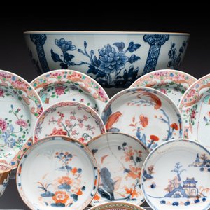 A collection of 37 Chinese blue, white, famille rose and verte wares, Kangxi/Qianlong — foto 11