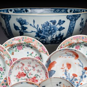 A collection of 37 Chinese blue, white, famille rose and verte wares, Kangxi/Qianlong — foto 7